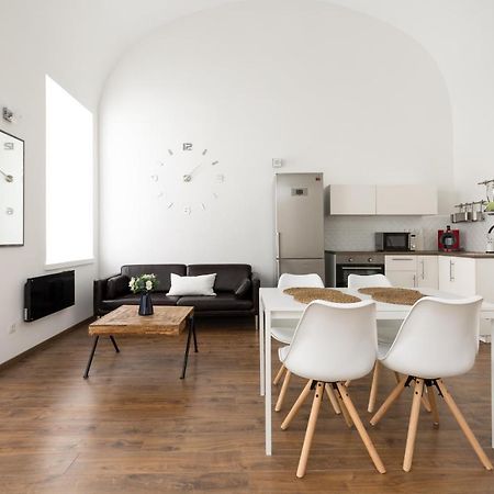 B17 Bajcsy Apartment บูดาเปสต์ ภายนอก รูปภาพ