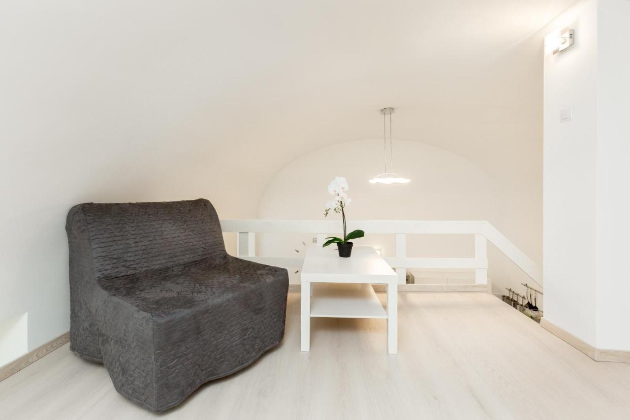 B17 Bajcsy Apartment บูดาเปสต์ ภายนอก รูปภาพ