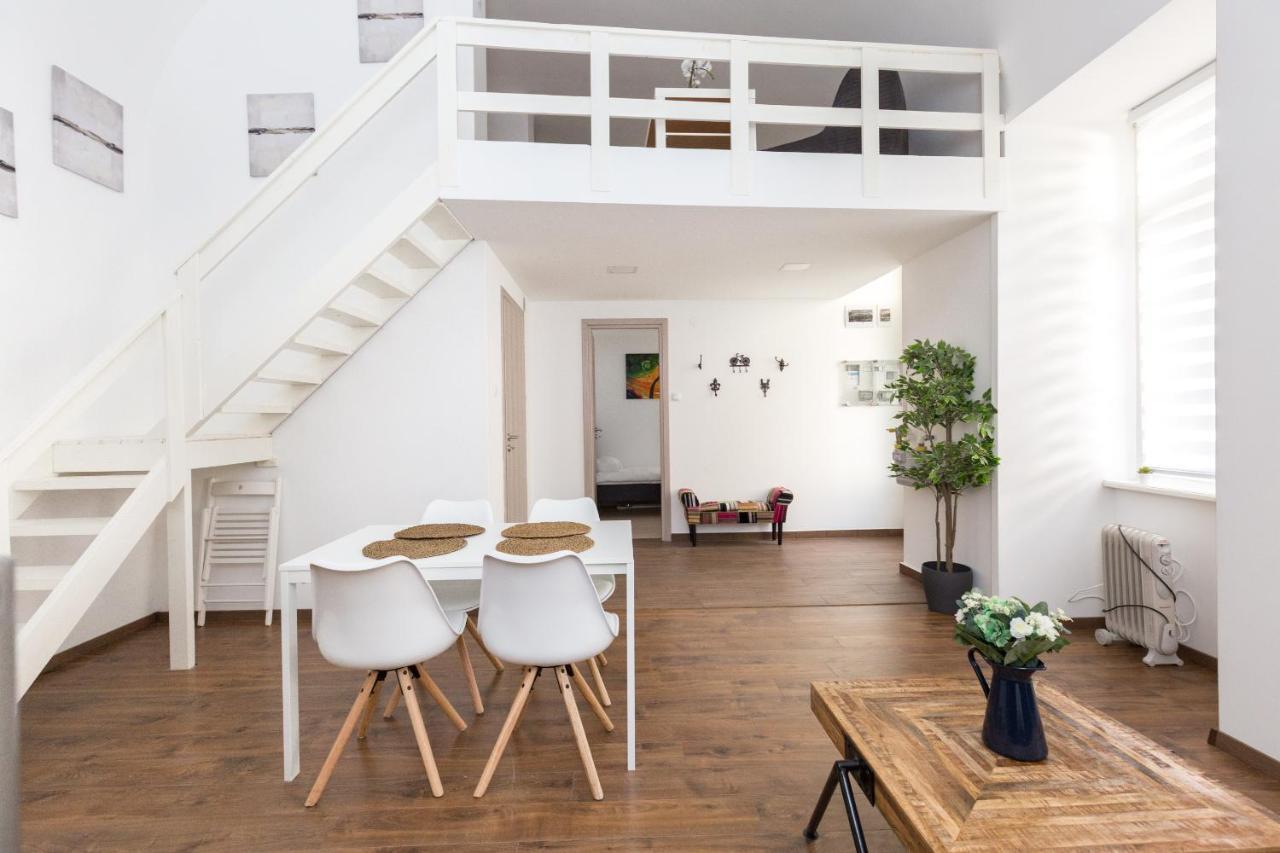 B17 Bajcsy Apartment บูดาเปสต์ ภายนอก รูปภาพ